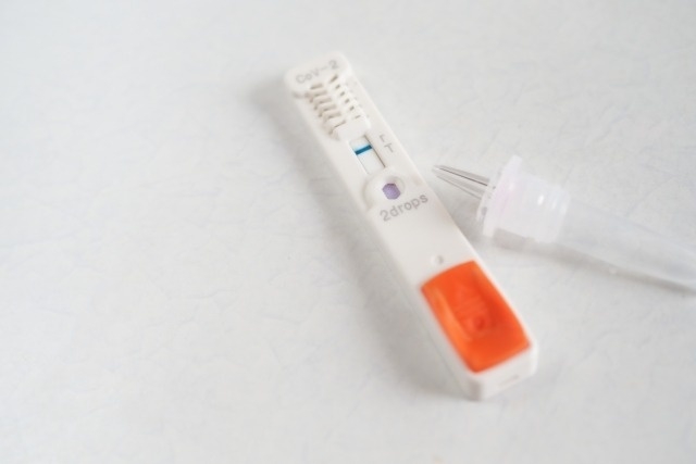 抗原検査キット　新型コロナ