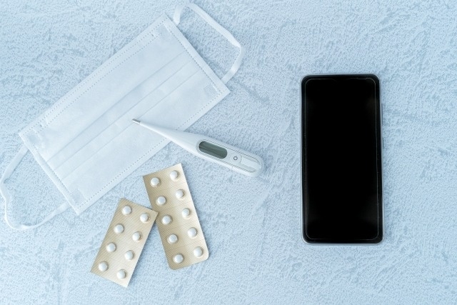 インフルエンザ　新型コロナ　フルロナ