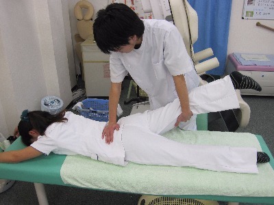 ストレッチ、リハビリ、鍼灸、針