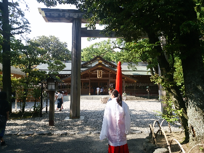 猿田彦神社 天照大神の孫の邇々藝神(にに