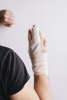 指の骨折で手術した後のリハビリができる病院 お知らせ 交通事故治療 整形外科病院 ふじた医院 病院 介護ナビ Milmil